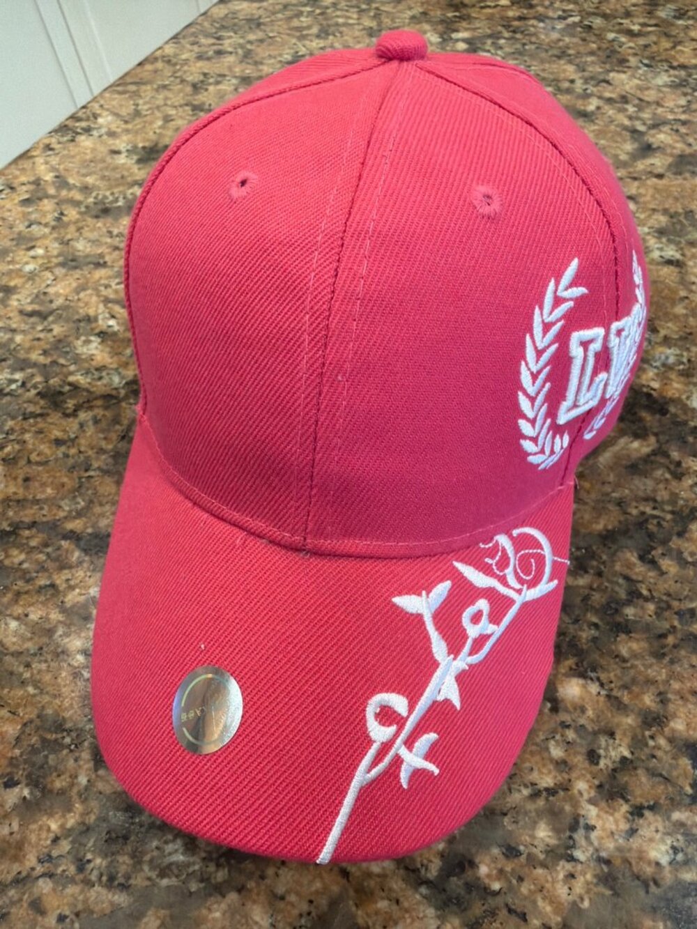 Red Embroidered Baseball Cap White Wreath Rose Vine New